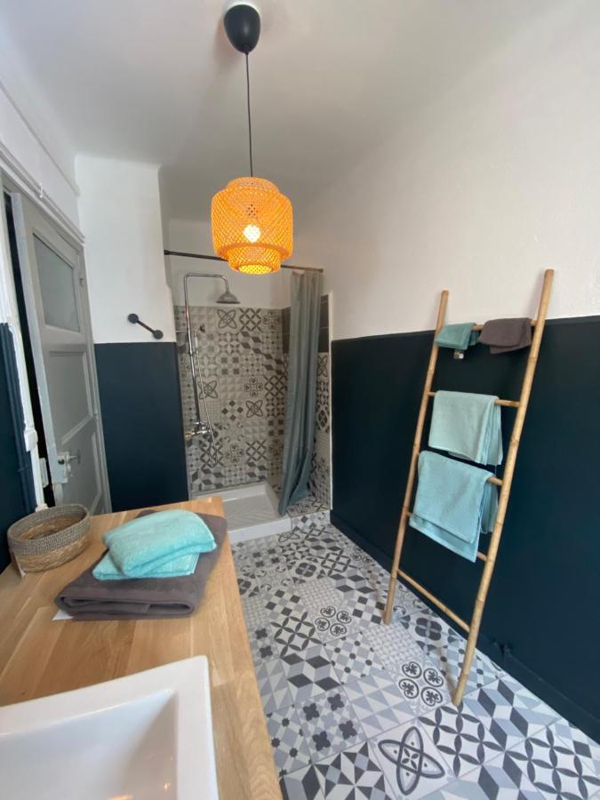 Gite En Rdc 72M2 - 2 Chbres - Box Velos - Parking Bourg-Saint-Andéol المظهر الخارجي الصورة